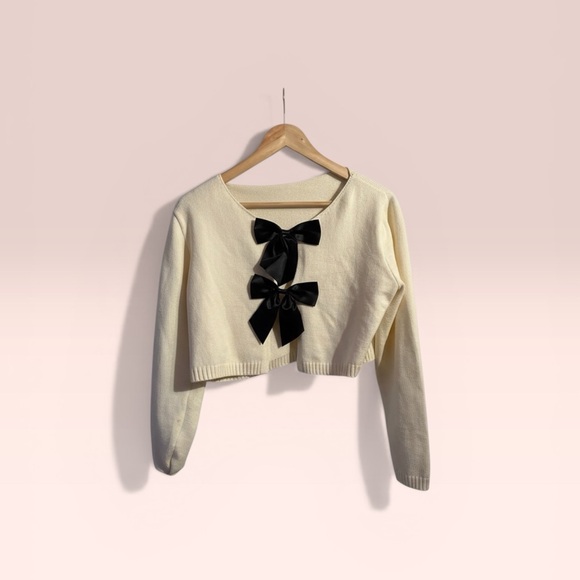 Source Unknown Sweaters - 🙈SOLD🙈 Bow Sweater